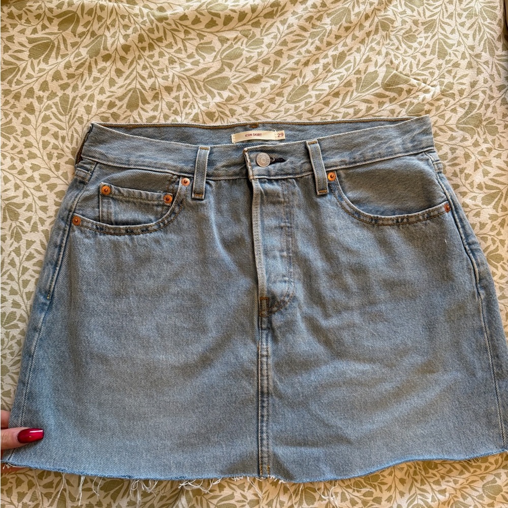 NWOT Levi’s icon skirt !